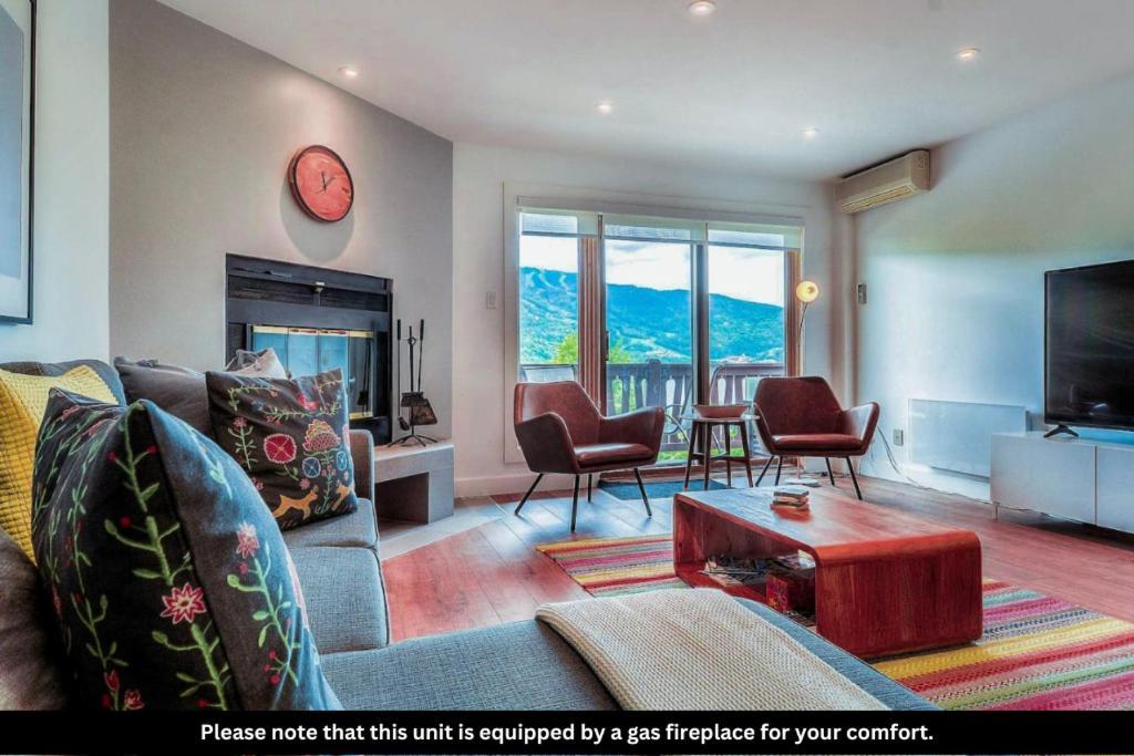 Amazing Lakemountain View 5min To Tremblant464 Holiday home Mont-Tremblant